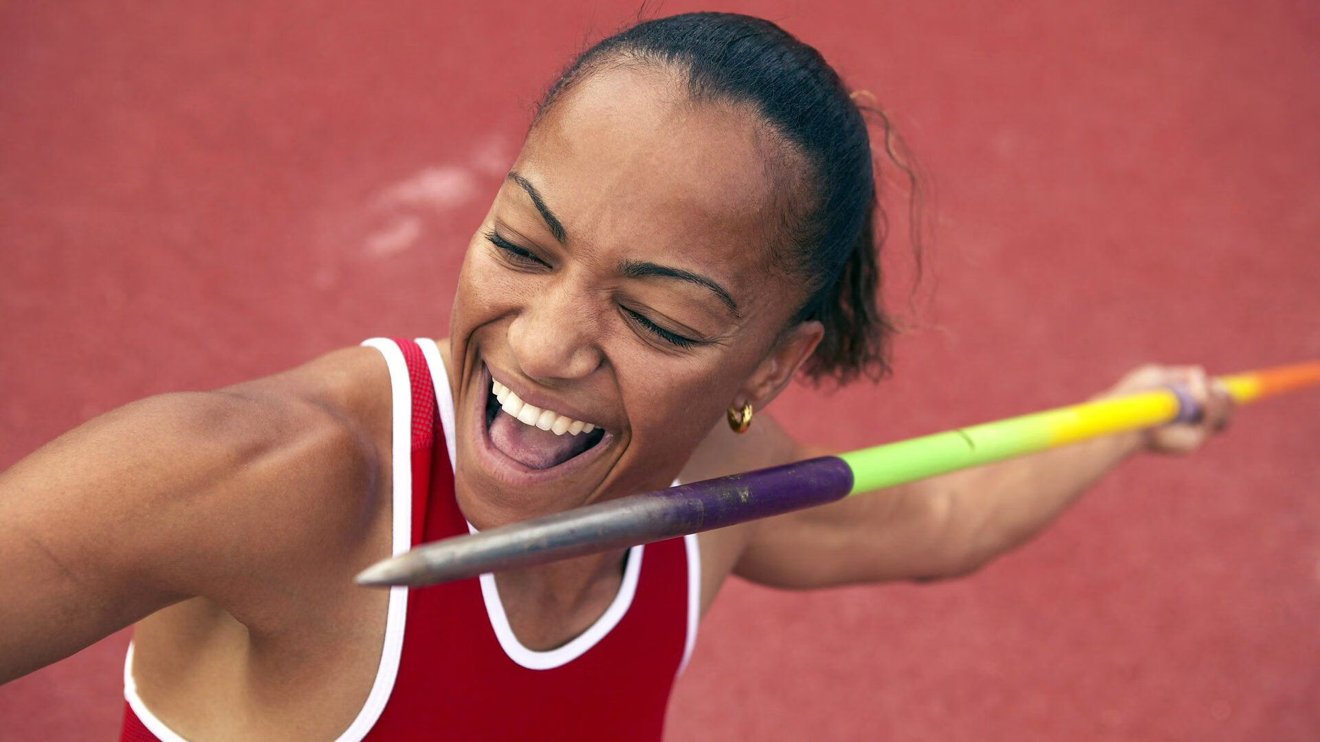 现场气氛火爆！球迷欢呼不断，场内外热情爆棚！，球赛现场的气氛